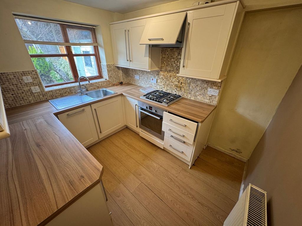 Property photo 2 of 13 Kitchen