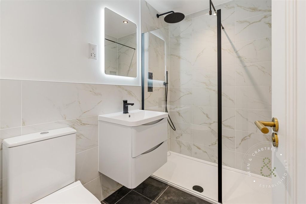 Property photo 3 of 24 Cathedral Road Aprts, Seven, Herncrabtree (8).Jpg