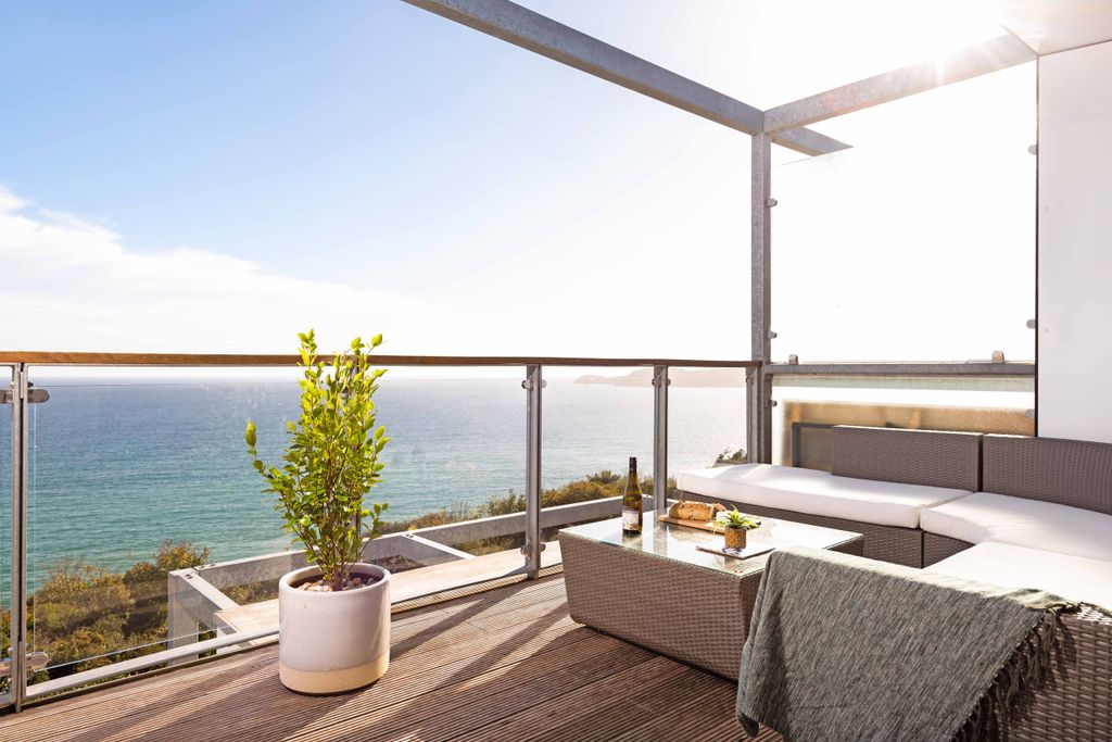 Additional image 9 of 2 bed flat for saleSea Road, Carlyon Bay, St. Austell, Cornwall PL25
