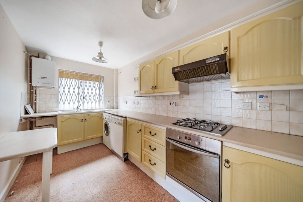 Property photo 3 of 9 1011456 (2)