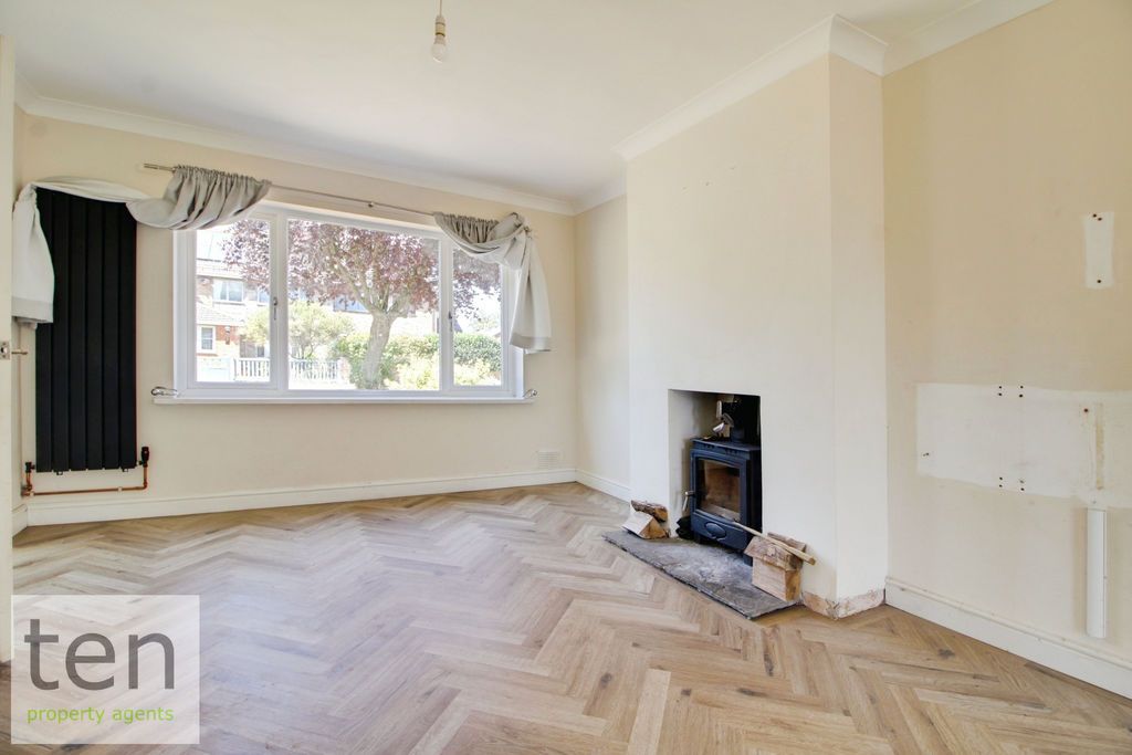 Property photo 3 of 13 Photo 8