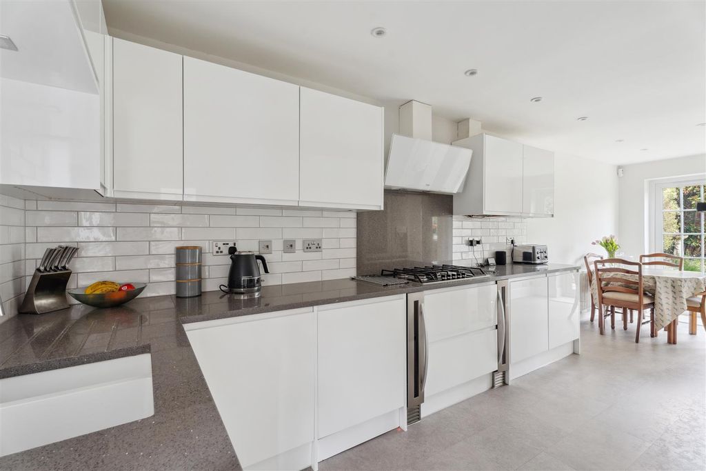 Property photo 3 of 17 Dsc06122.Jpg