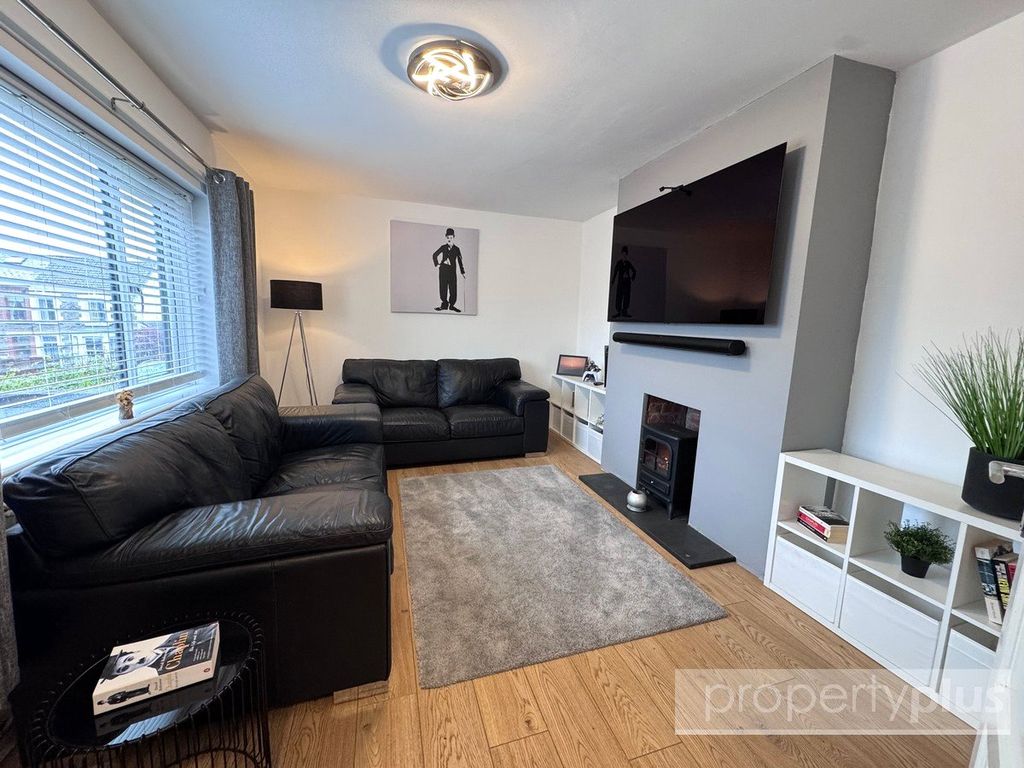 Property photo 2 of 25 Picture No. 09