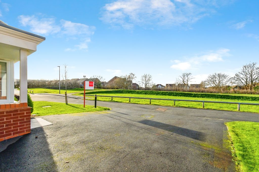 Property photo 2 of 20 Front View