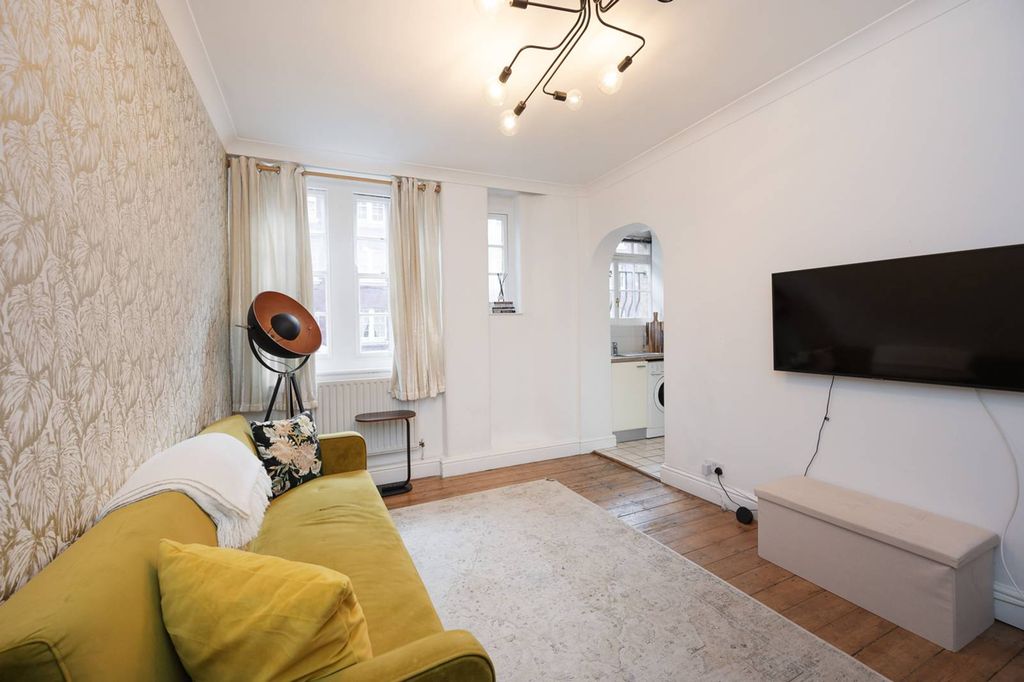 Property photo 2 of 6
