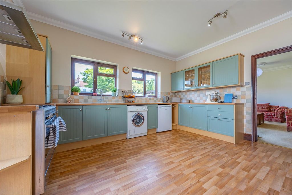 Property photo 2 of 44 Kitchen