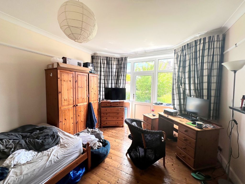 Property photo 3 of 9 Picture No. 02