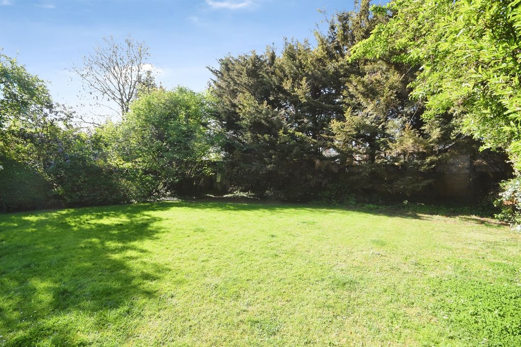 Property photo 3 of 11