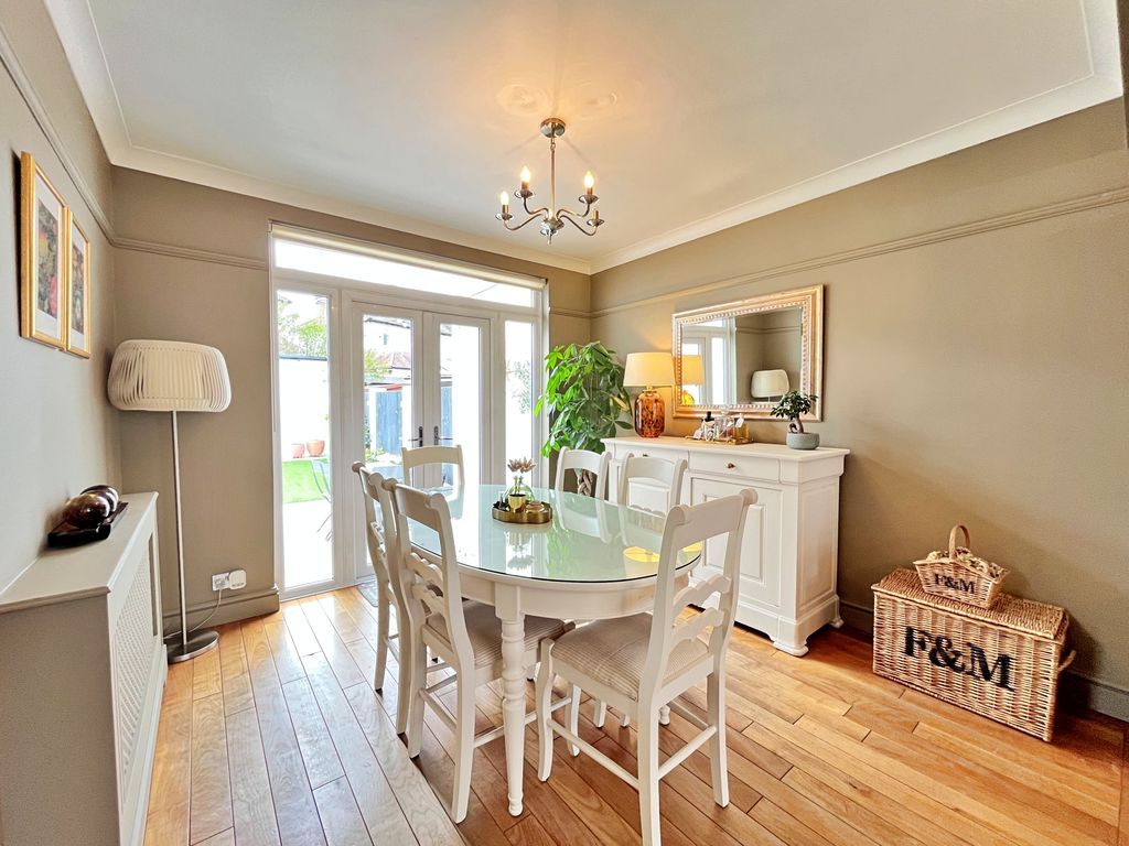 Additional image 4 of 5 bed semi-detached house for saleWest Close, Greenford UB6