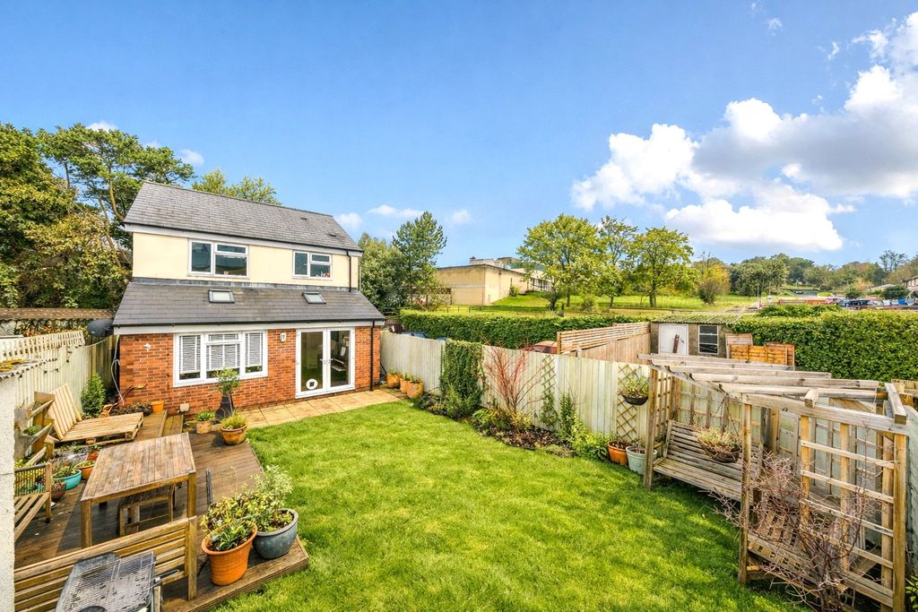 Property photo 1 of 9 Rear