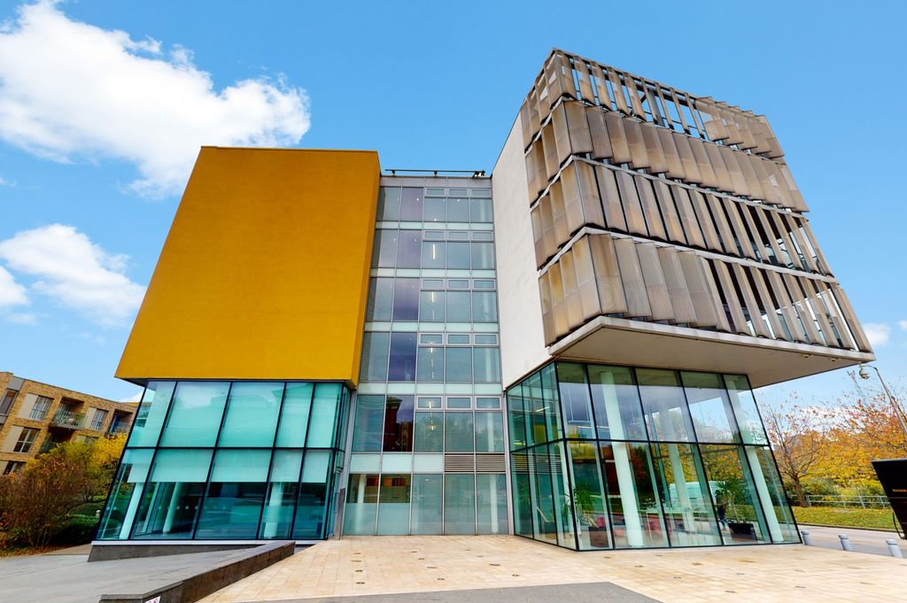 Property photo 2 of 10