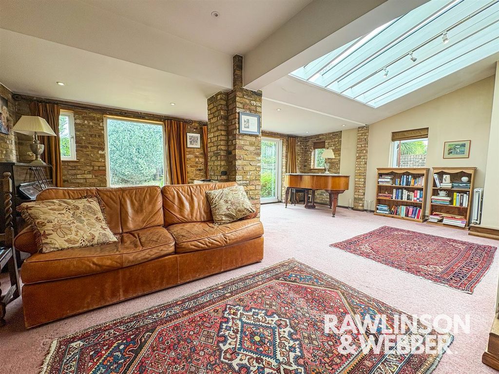Property photo 3 of 19 Img_2104.Jpg