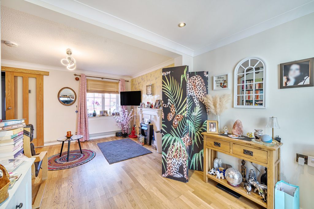 Property photo 3 of 17 1357871-7-68d16B8...