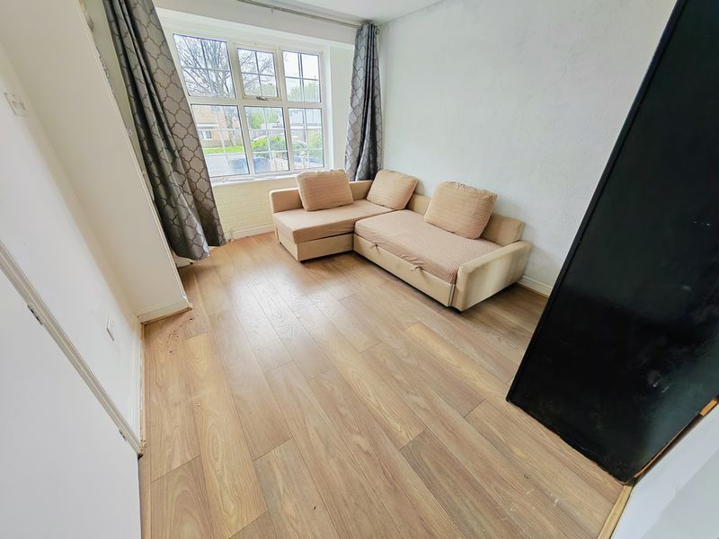 Property photo 2 of 13 Photo 6