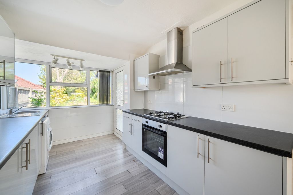 Property photo 3 of 20 1395360-15-69F485...