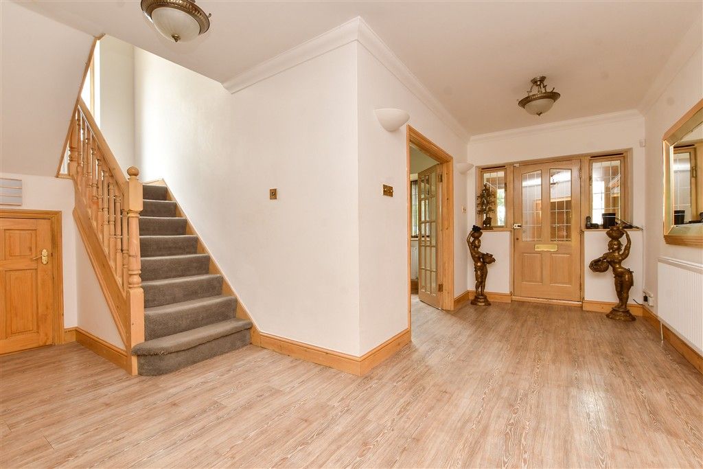 Property photo 2 of 19 Hallway