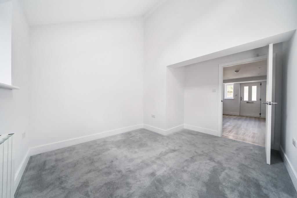 Property photo 3 of 11 Bedroom