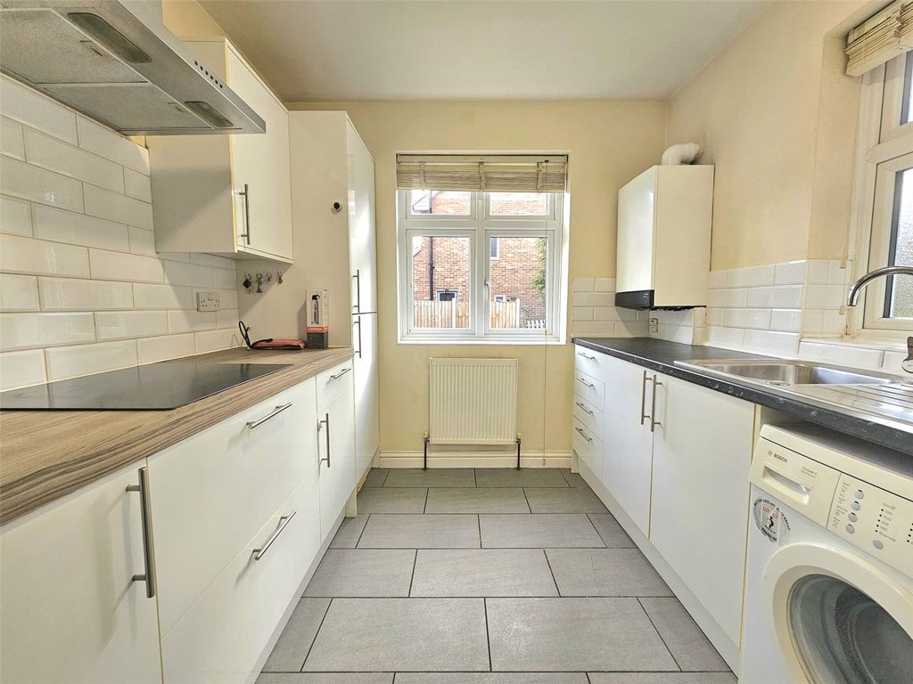 Property photo 3 of 9 Picture No. 14