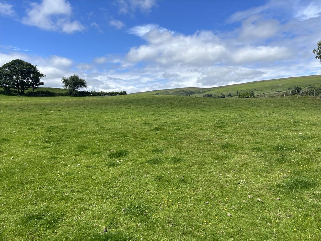 Property photo 2 of 11 Picture No. 02