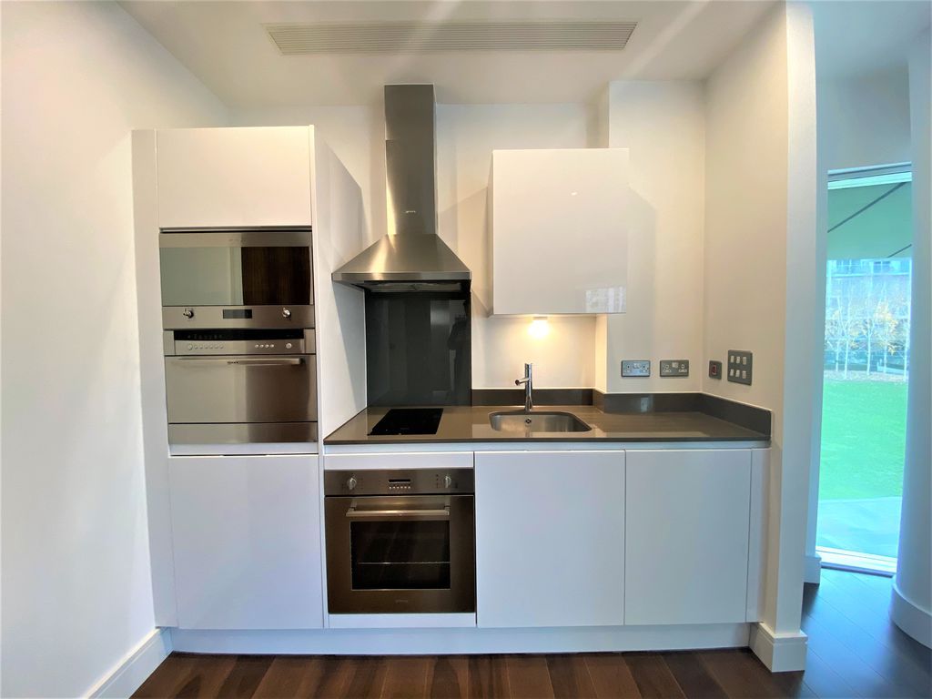 Property photo 3 of 6 Photo 5