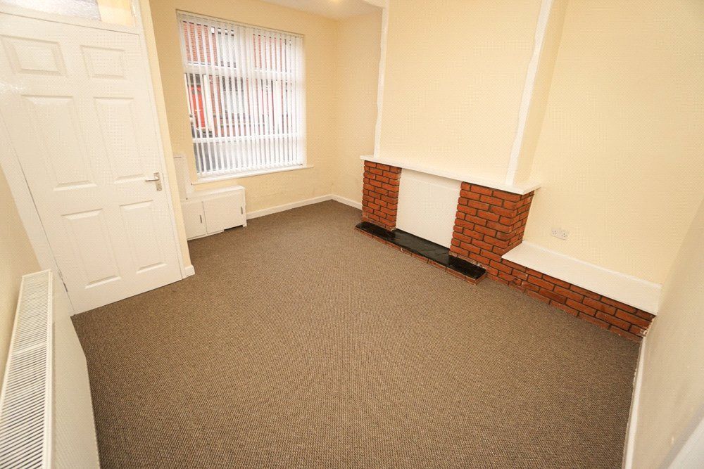 Property photo 2 of 8 Photo 4