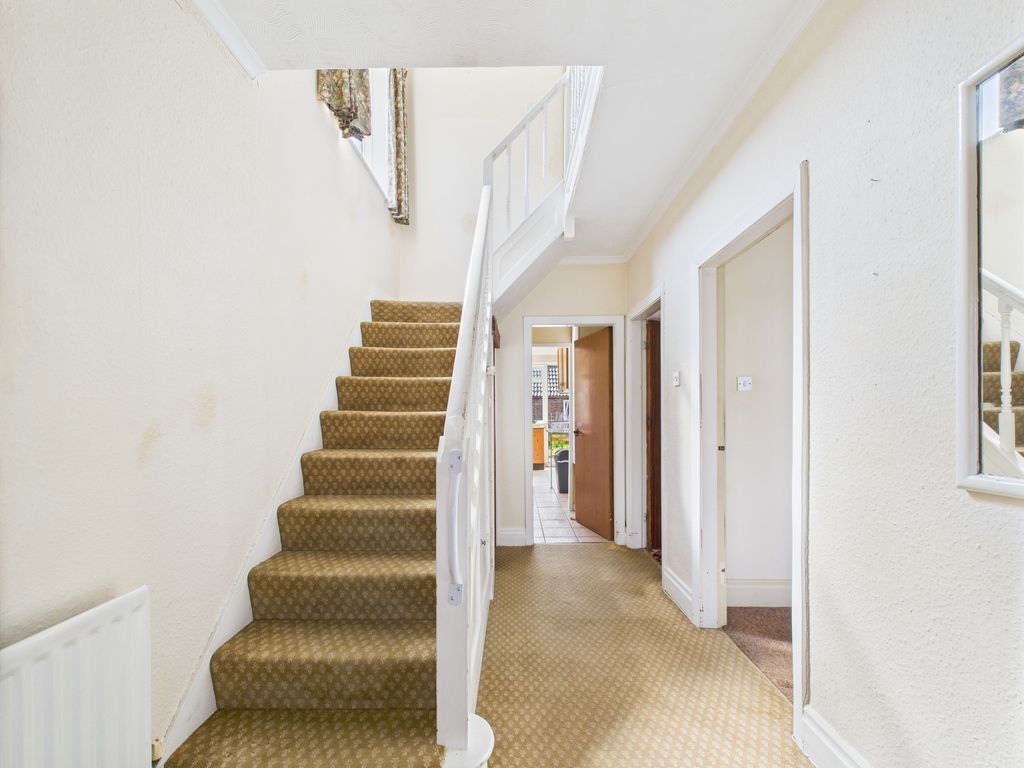 Property photo 2 of 23