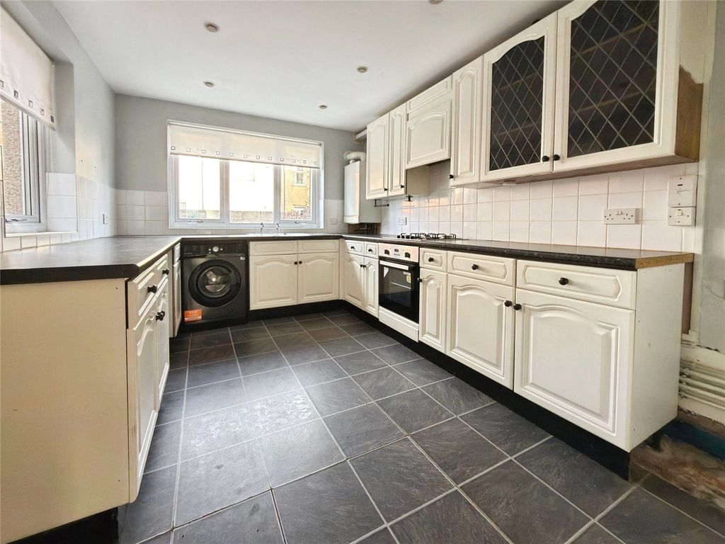 Property photo 2 of 14 Picture No. 02