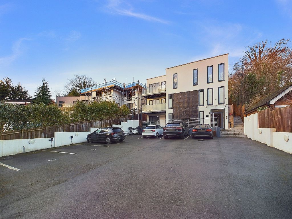 Property photo 1 of 12 3853950