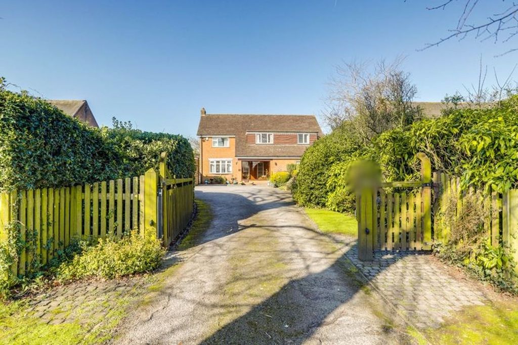 Property photo 1 of 51