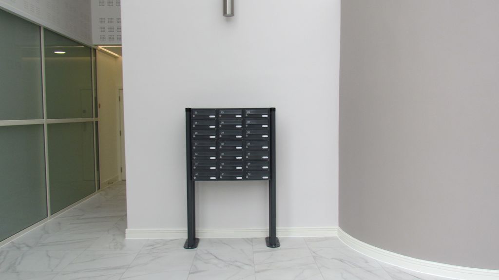 Property photo 2 of 12