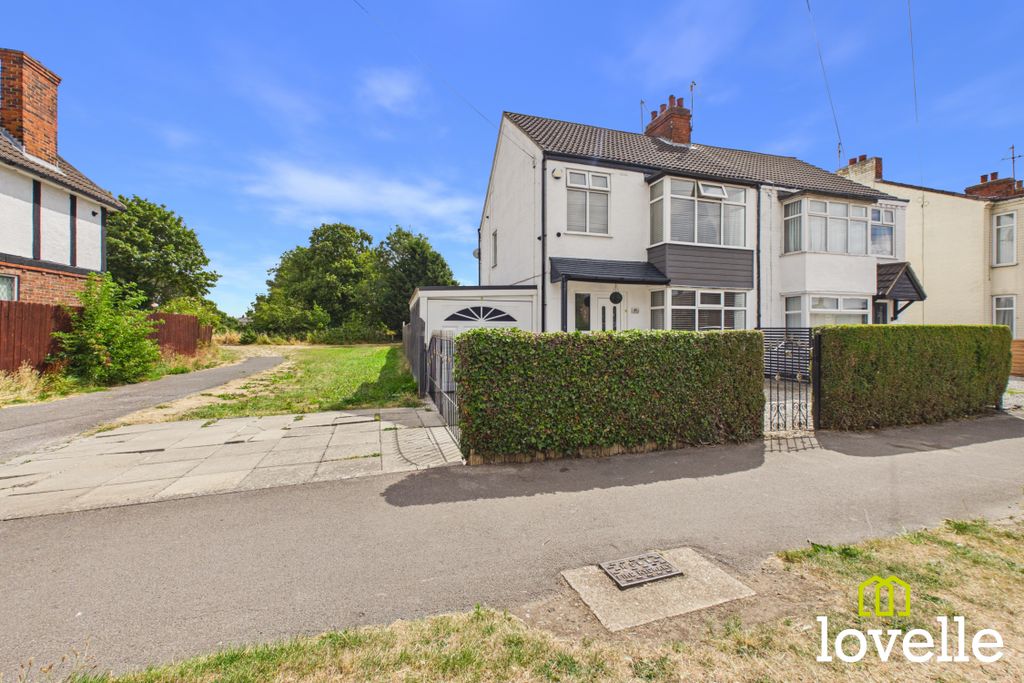 Property photo 1 of 28