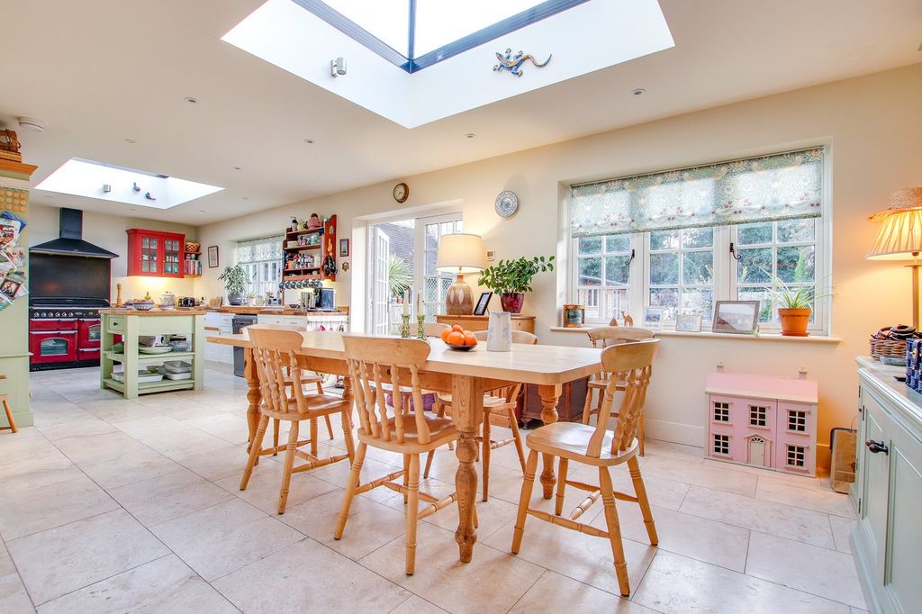 Property photo 3 of 16