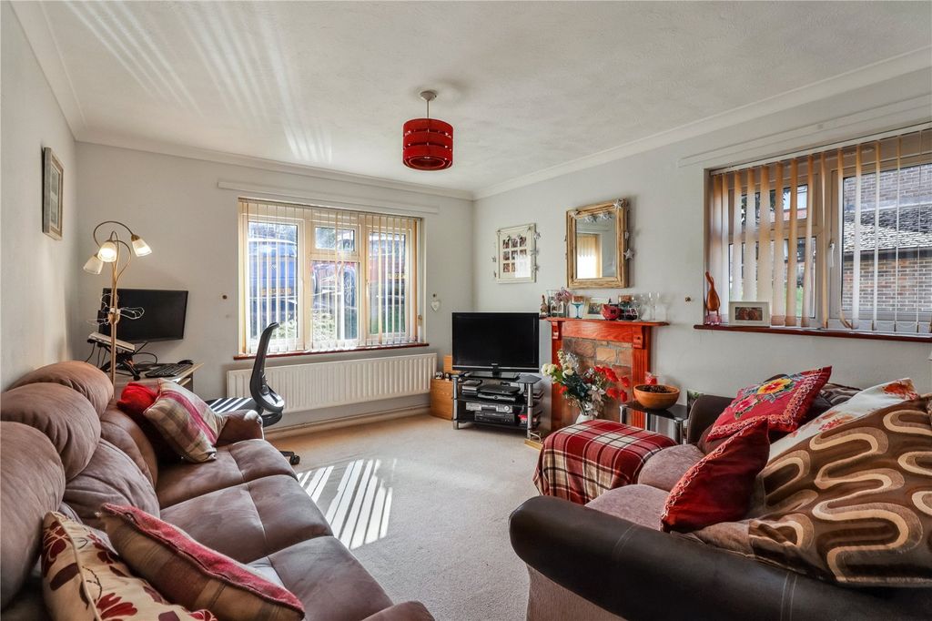 Property photo 2 of 9 Living Room