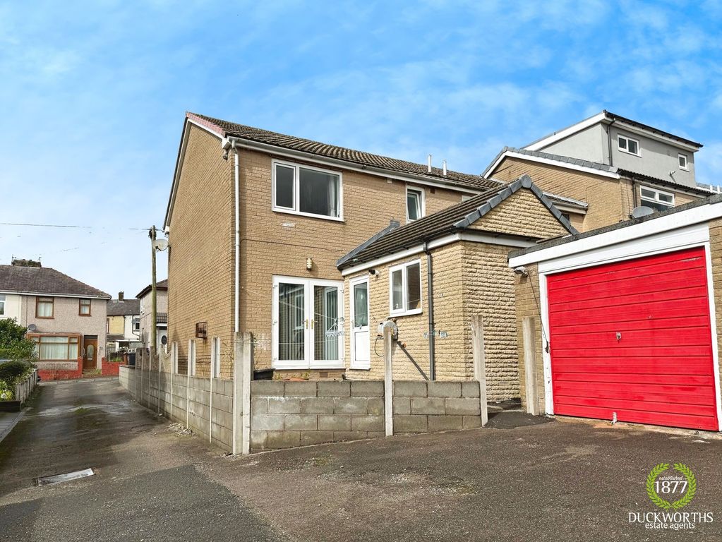 Property photo 2 of 29