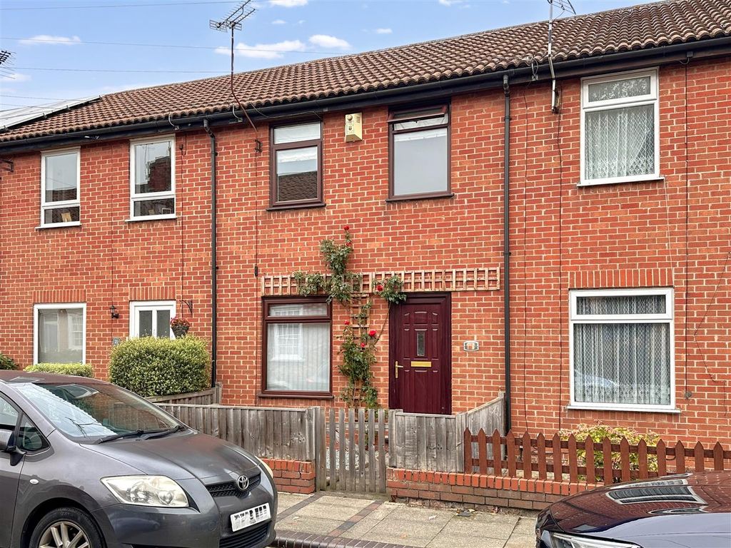 Property photo 1 of 13 Front Aspect 513