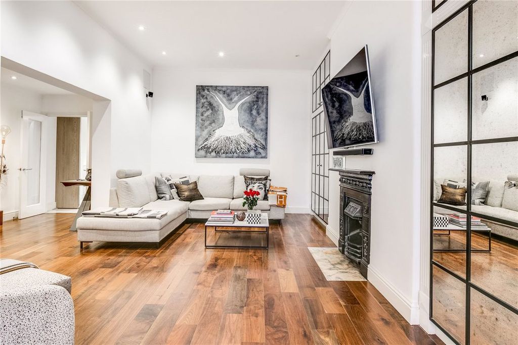 Property photo 1 of 10