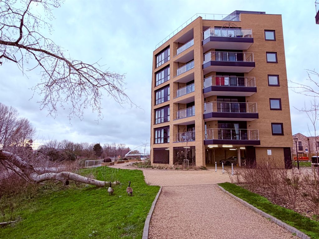 Property photo 1 of 25