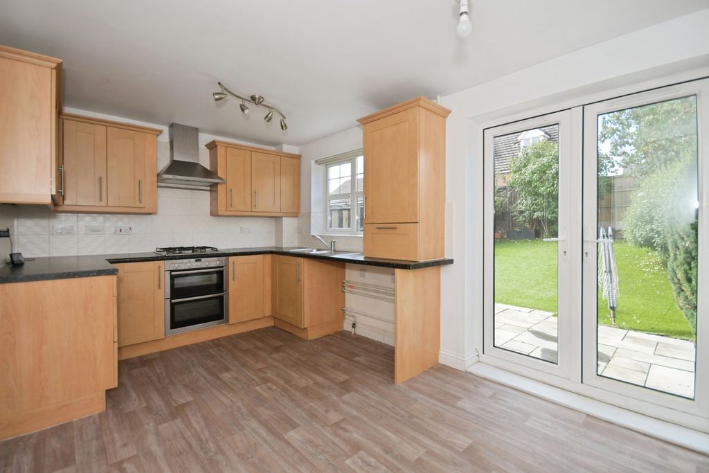Property photo 2 of 17 Photo