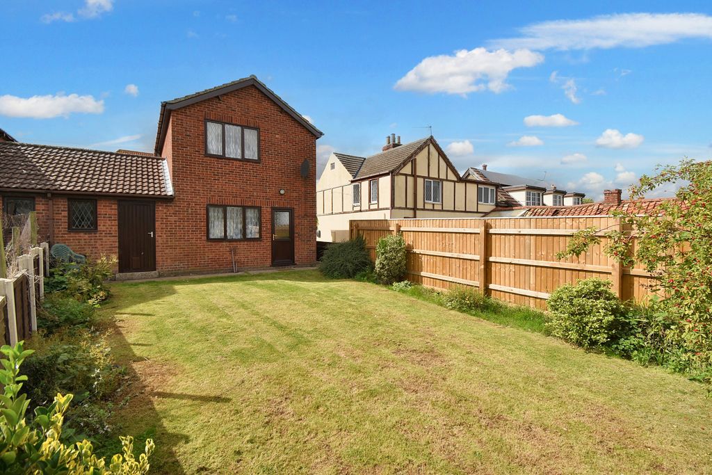 Property photo 3 of 18