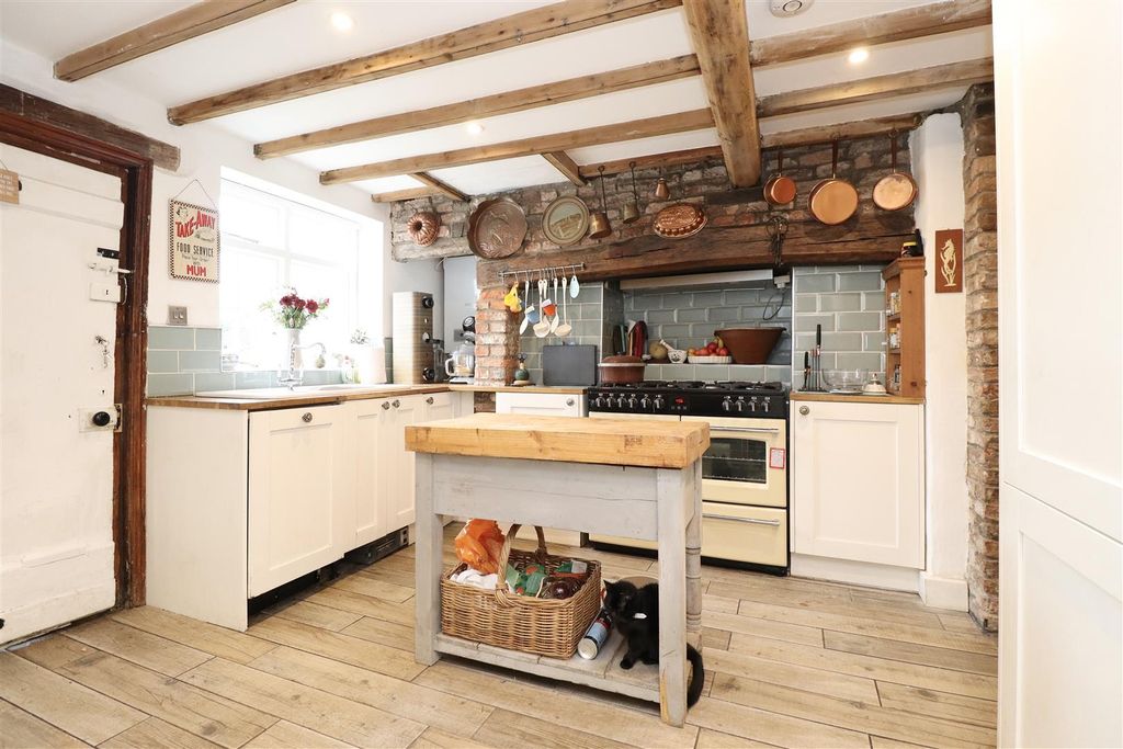 Property photo 3 of 29 Image00015.Jpeg