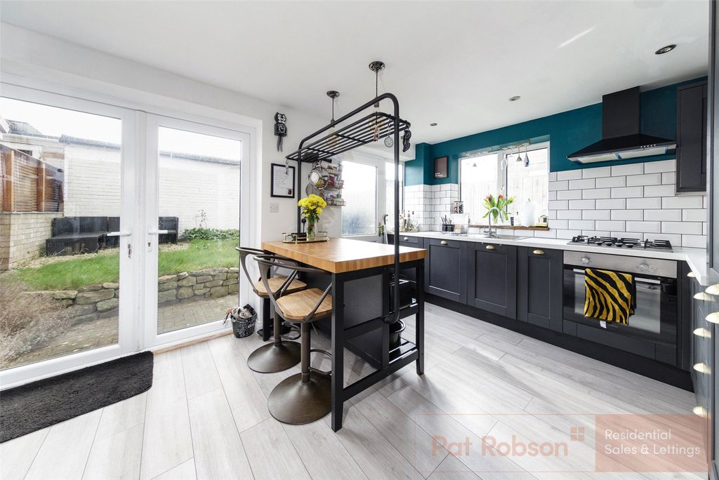 Property photo 2 of 15 Picture 2