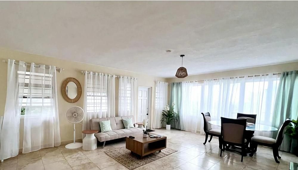 Property photo 3 of 27