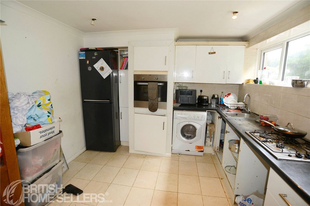 Property photo 2 of 12 Picture No. 18