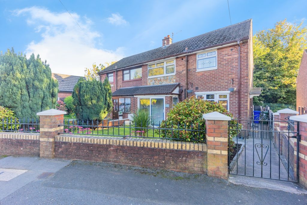 Property photo 1 of 15