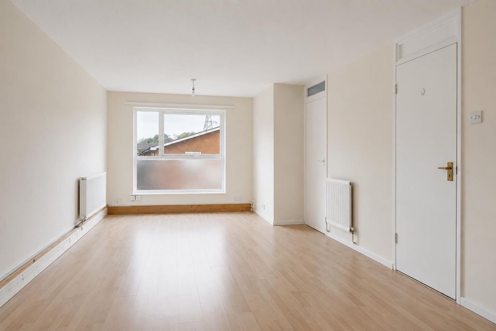 Property photo 2 of 7 Coopers Estate Agents