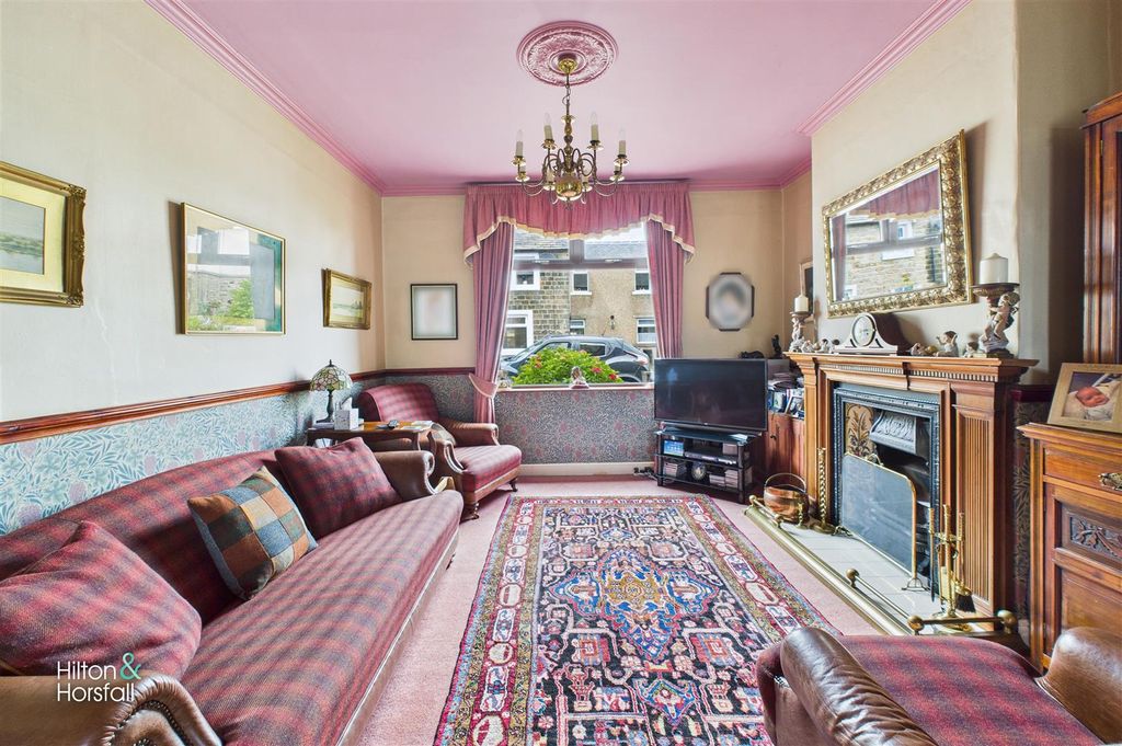 Property photo 3 of 13 Red Lion Street