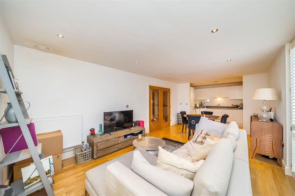 Property photo 2 of 7