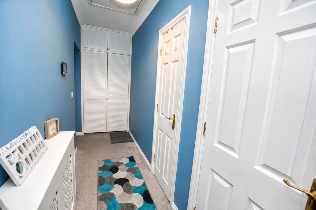 Property photo 2 of 12 Photo 7