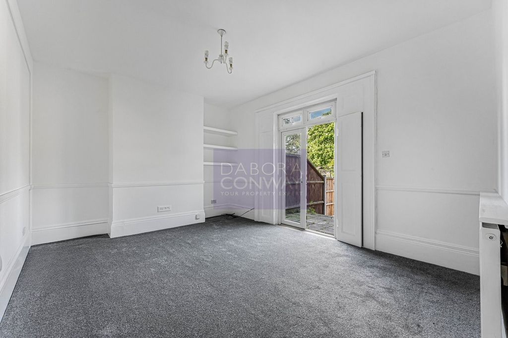 Property photo 2 of 18