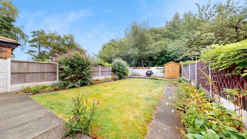 Property photo 3 of 25 Mill Lane Rear Garden